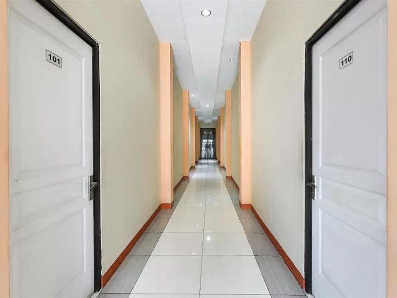 Hotel Reddoorz Near Cahaya Abadi Sepinggan Airport
