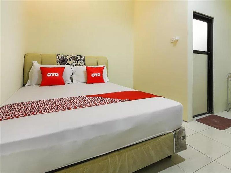 Reddoorz Near Cahaya Abadi Sepinggan Airport Hotel Balikpapan (Borneo)