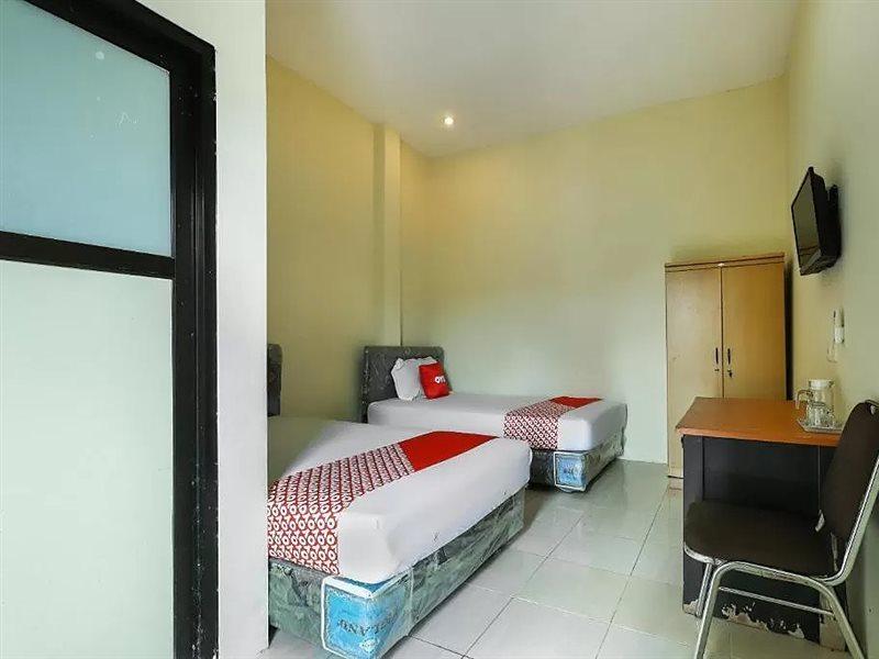 Reddoorz Near Cahaya Abadi Sepinggan Airport Balikpapan (Borneo)